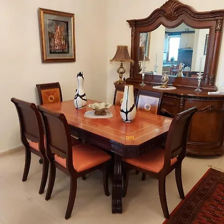 Geni Apartment